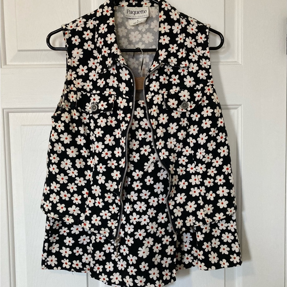 Vintage 90s Daisy Floral Vest and Skort Set